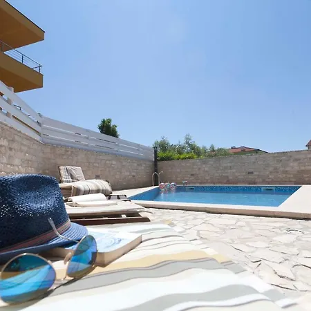 Villa Undina - Luxury House Near Beaches For Big Group