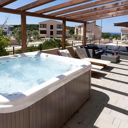 Undina - Luxury House Near Beaches For Big Group Premantura