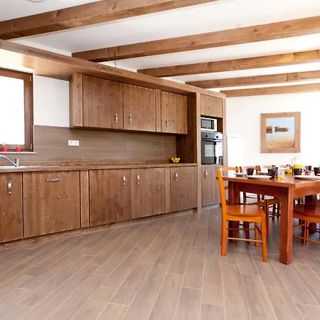 Undina - Luxury House Near Beaches For Big Group